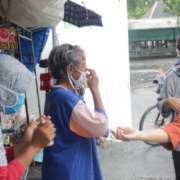 Dukung sektor pariwisata, unisa yogyakarta bagikan hand sanitizer