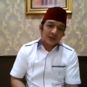 Pemimpin muda energik dalam webinar nasional administrasi publik unisa