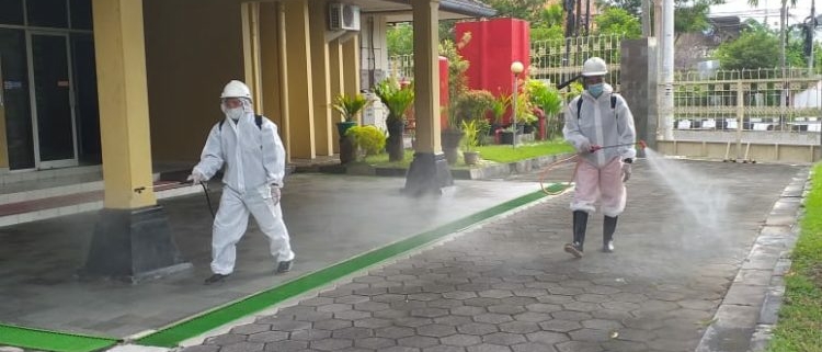 Dekontaminasi di lldikti wilayah v