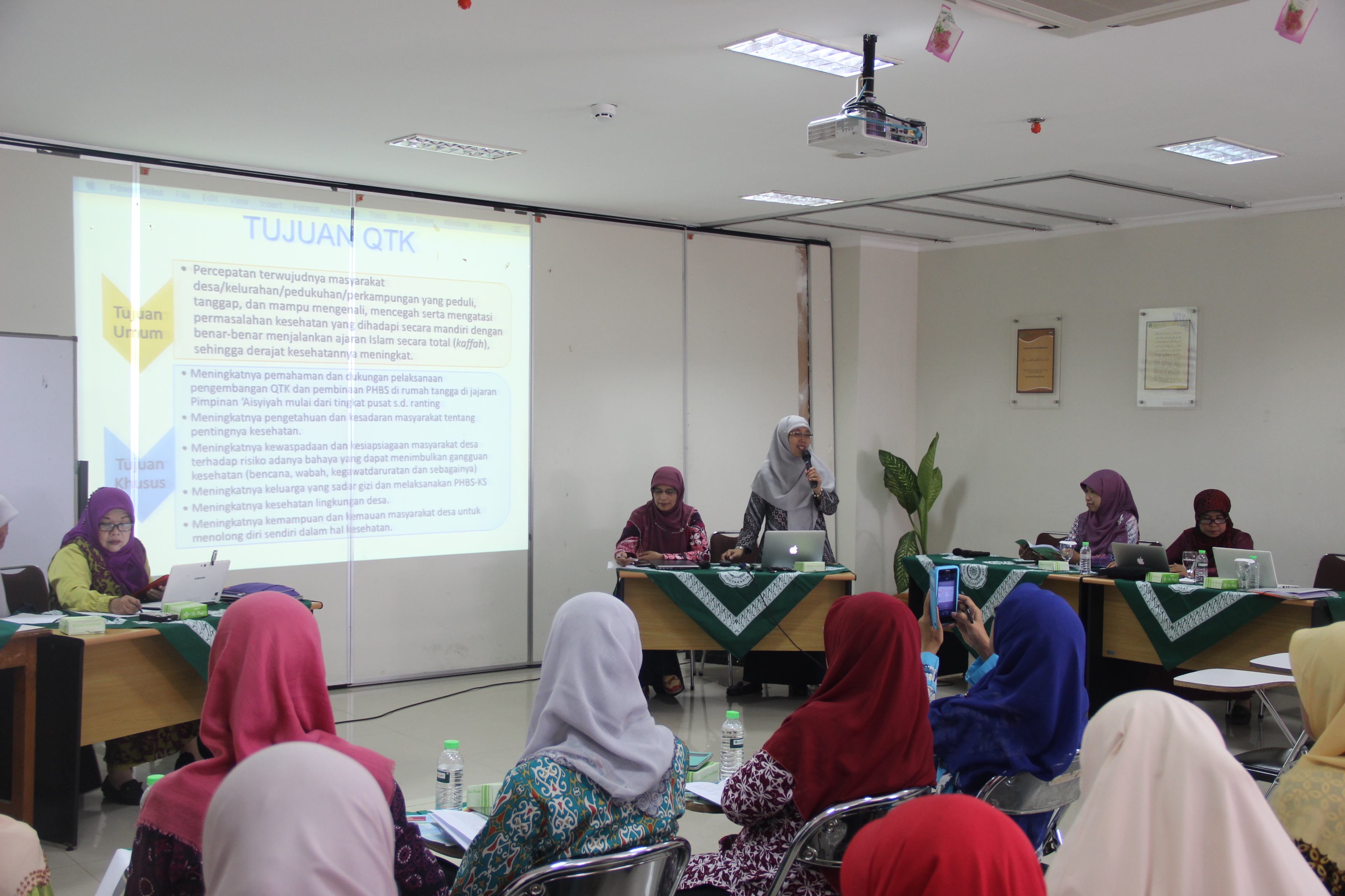 Pelatihan kader di unisa
