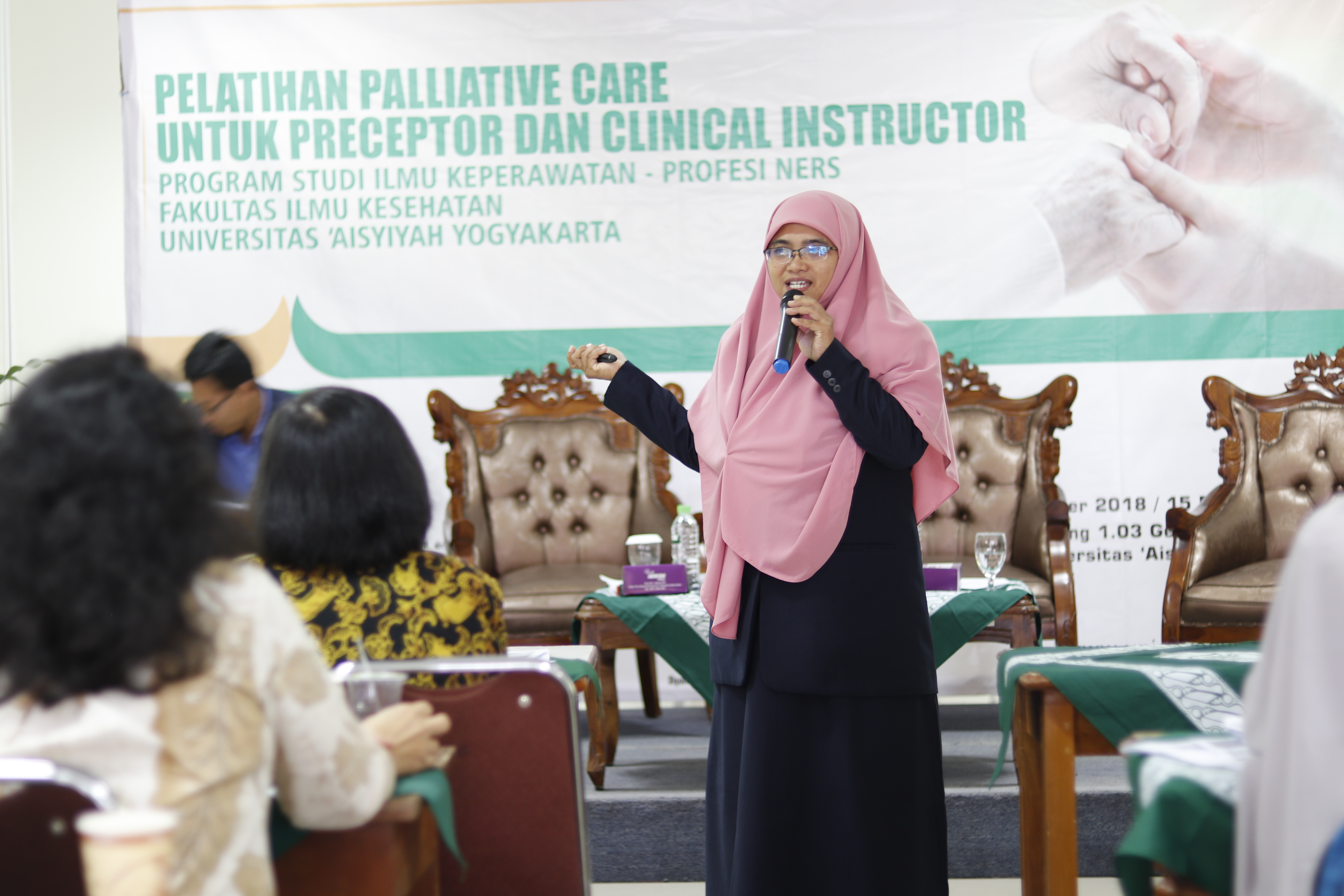 Prodi keperawatan selenggarakan seminar pelatihan paliative care