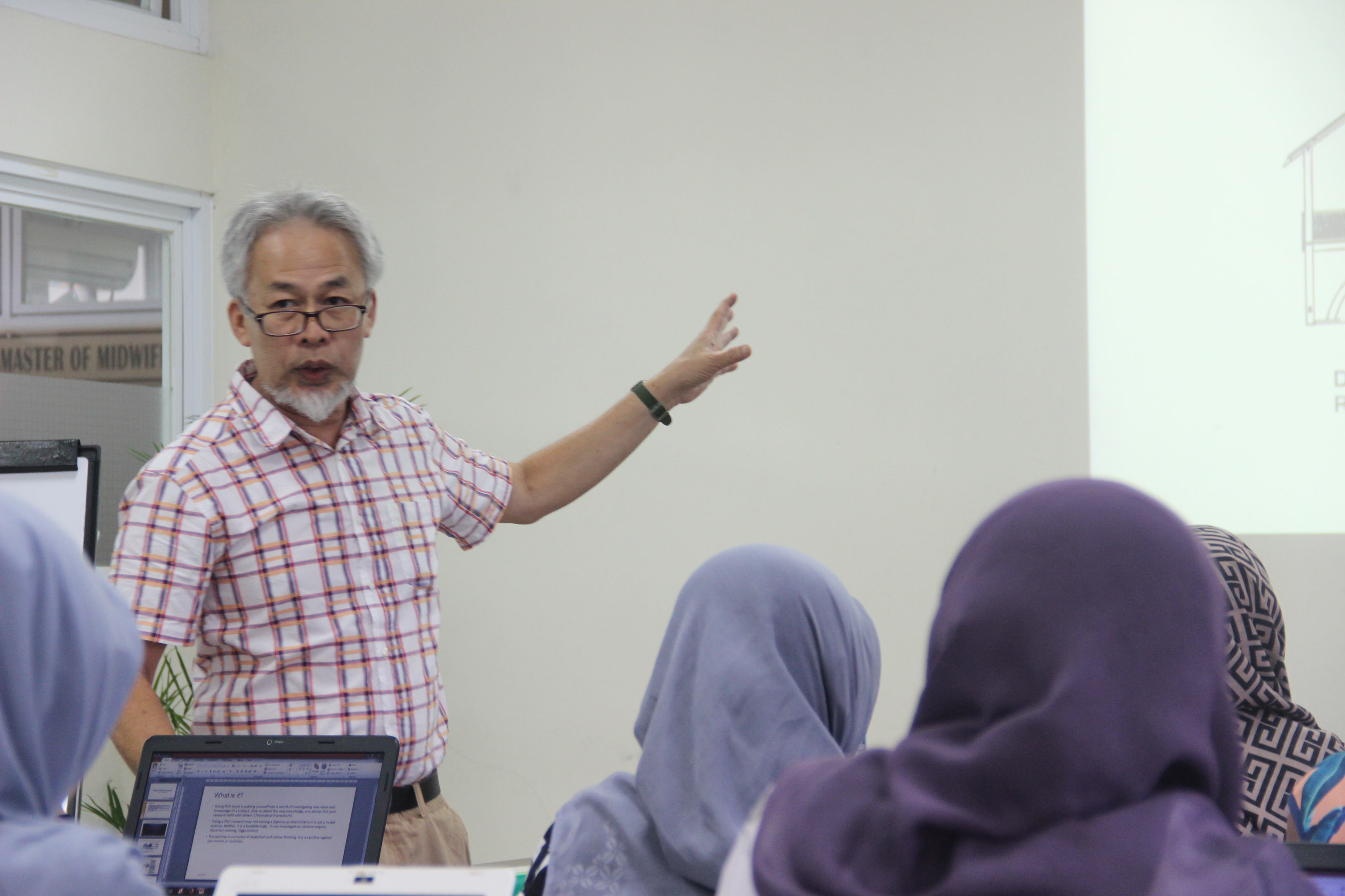 Unisa yogya gandeng 3 perguruan tinggi malaysia adakan workshop