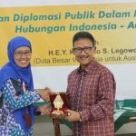 Dubes kristiarto berikan kuliah umum di unisa yogya