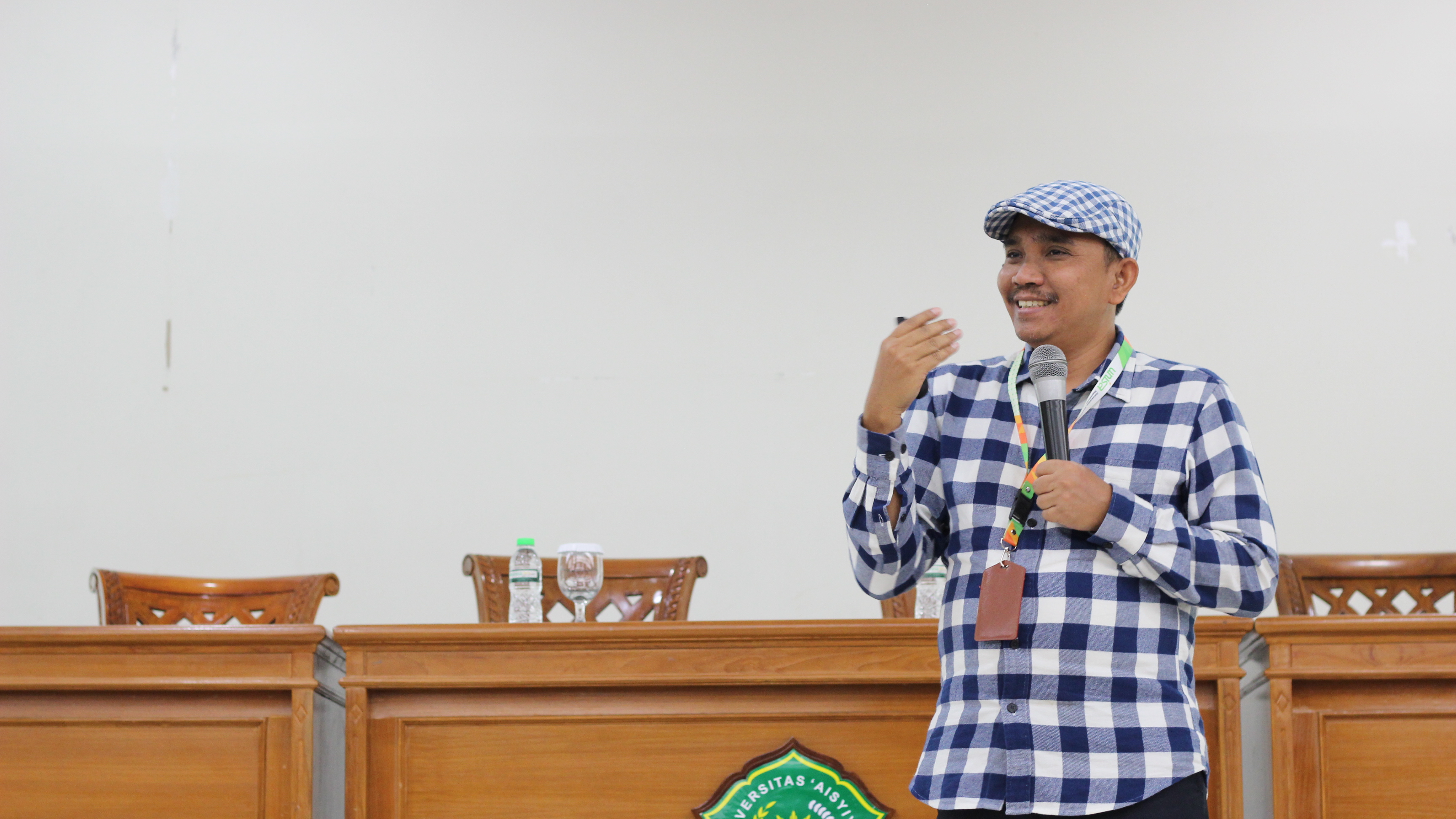 Unisa bekerjasama dengan pwi diy gelar talkshow