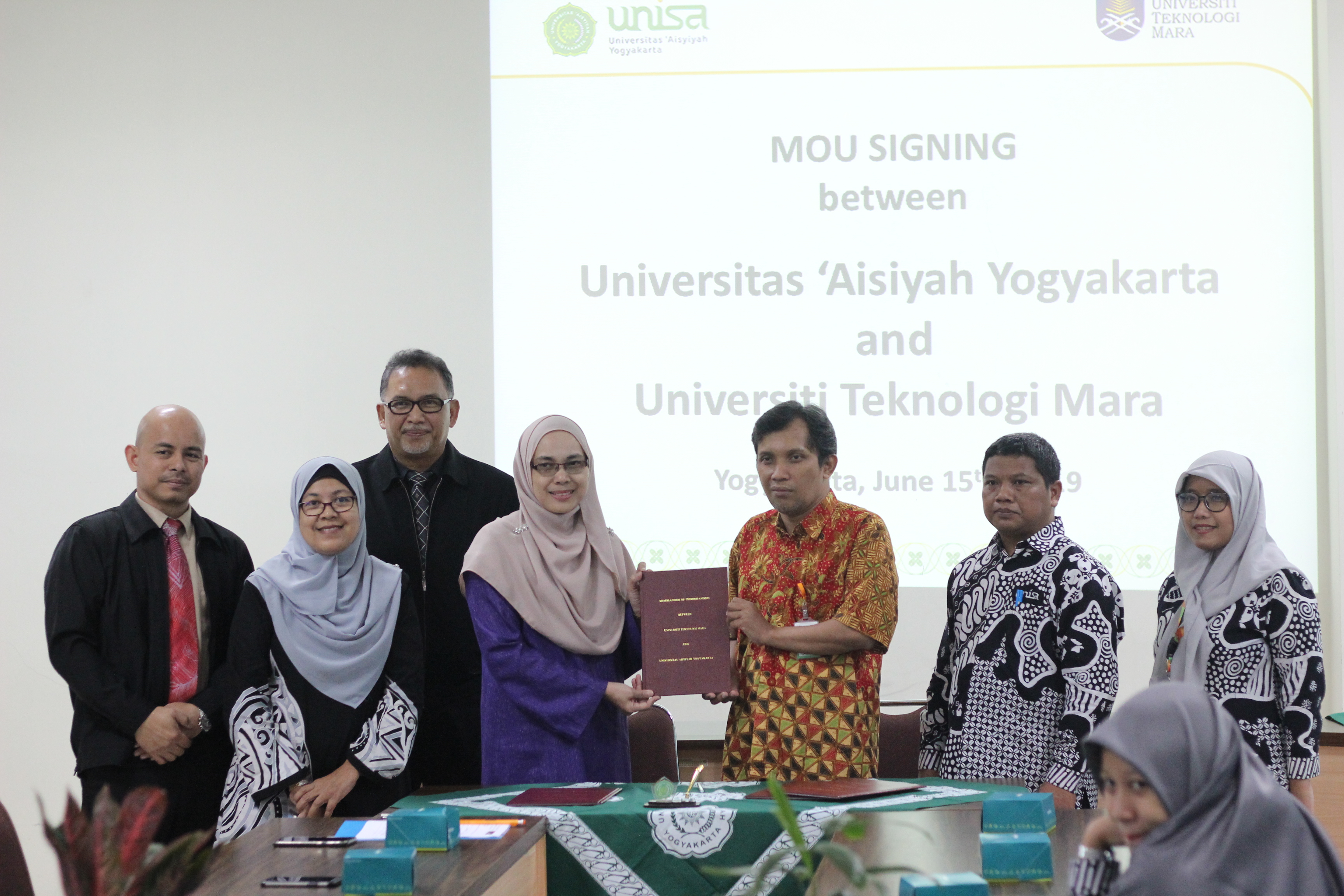 Penandatanganan mou antara unisa dan universitas teknologi mara malaysia