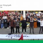 1500 mahasiswa baru unisa melakukan aksi pernyataan sikap dukungan terhadap kpk