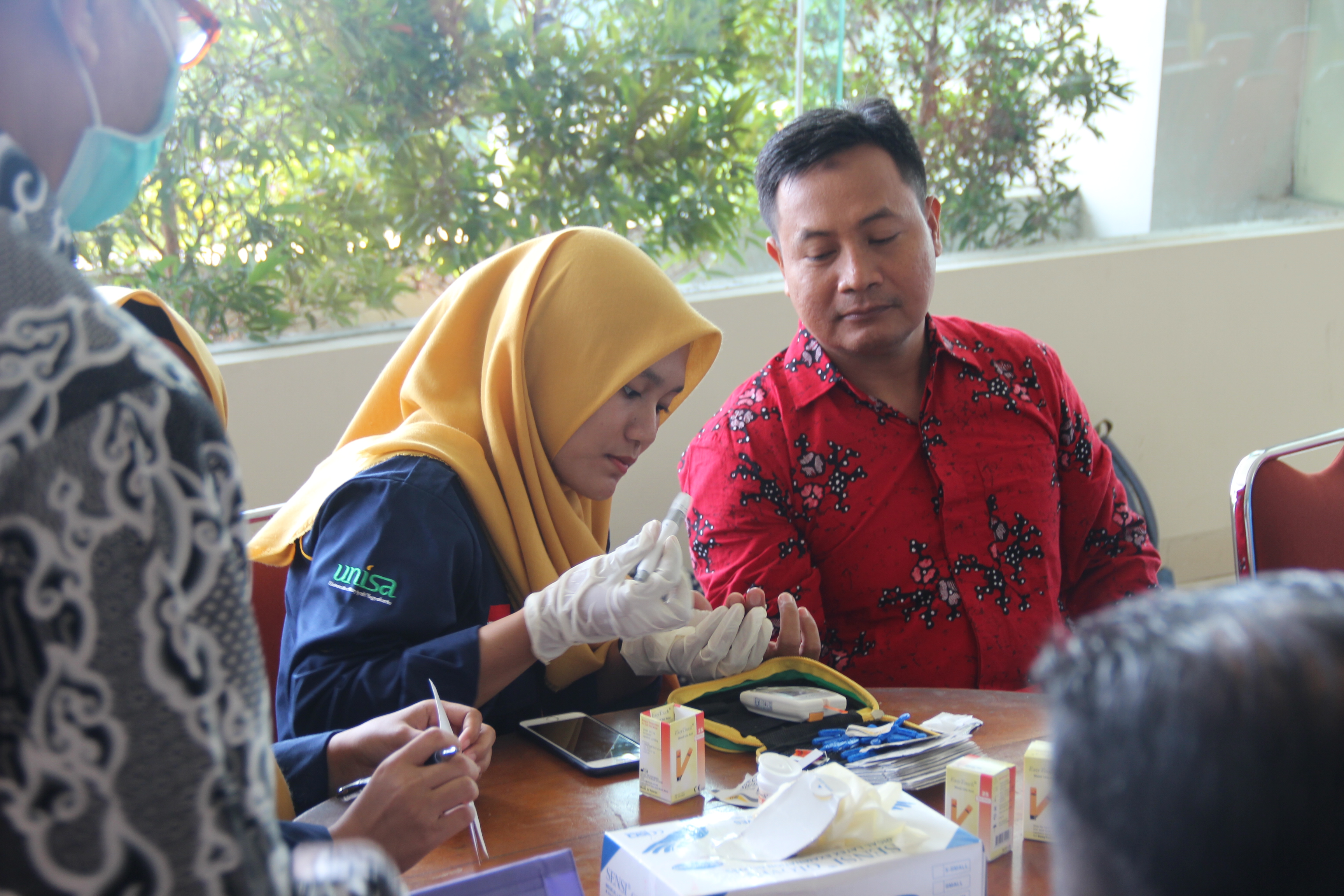Bakti unisa untuk guru pemeriksaan kesehatan gratis untuk guru