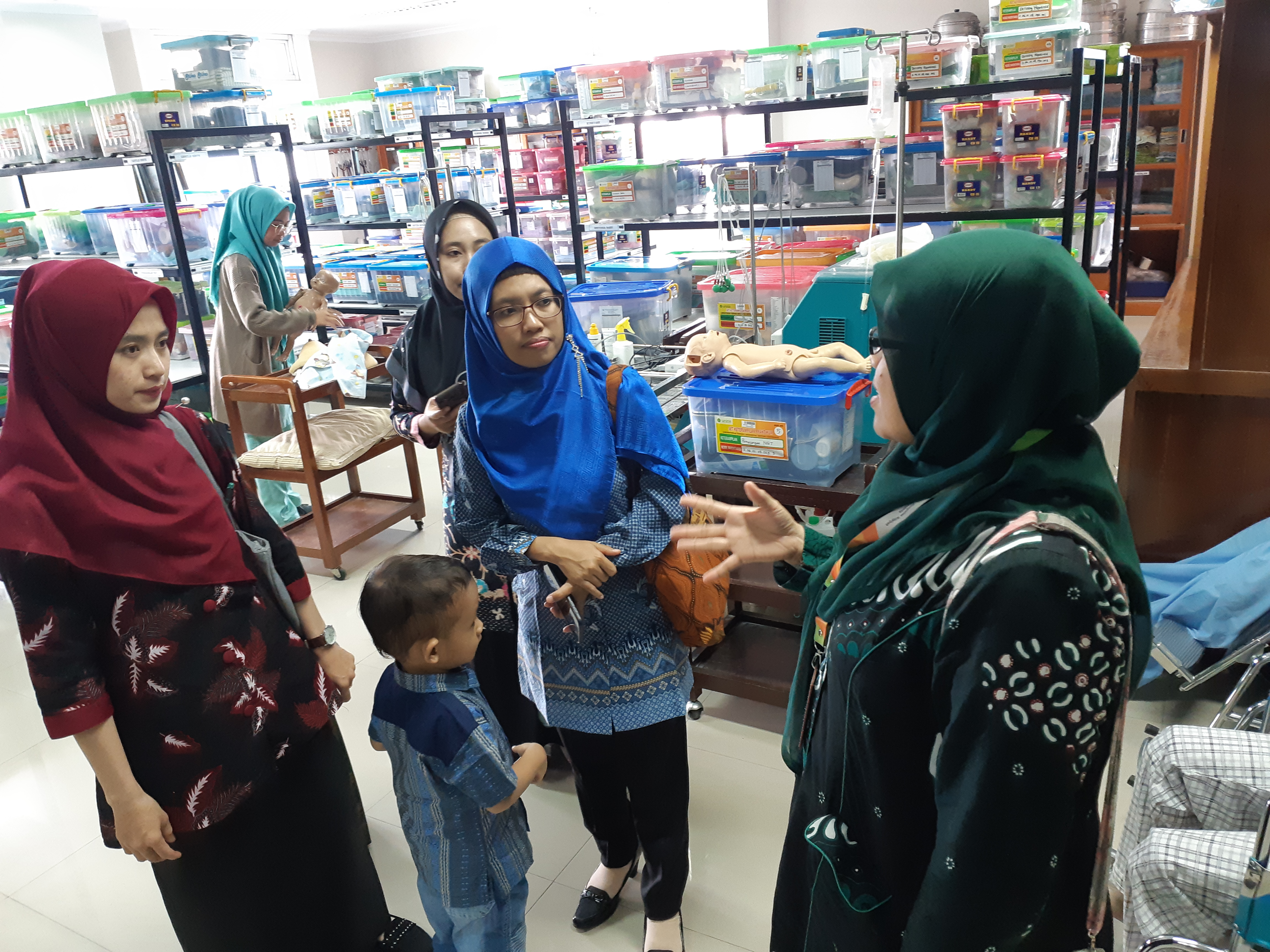 Stikes yatsi tangerang melakukan lawatan ke unisa yogya