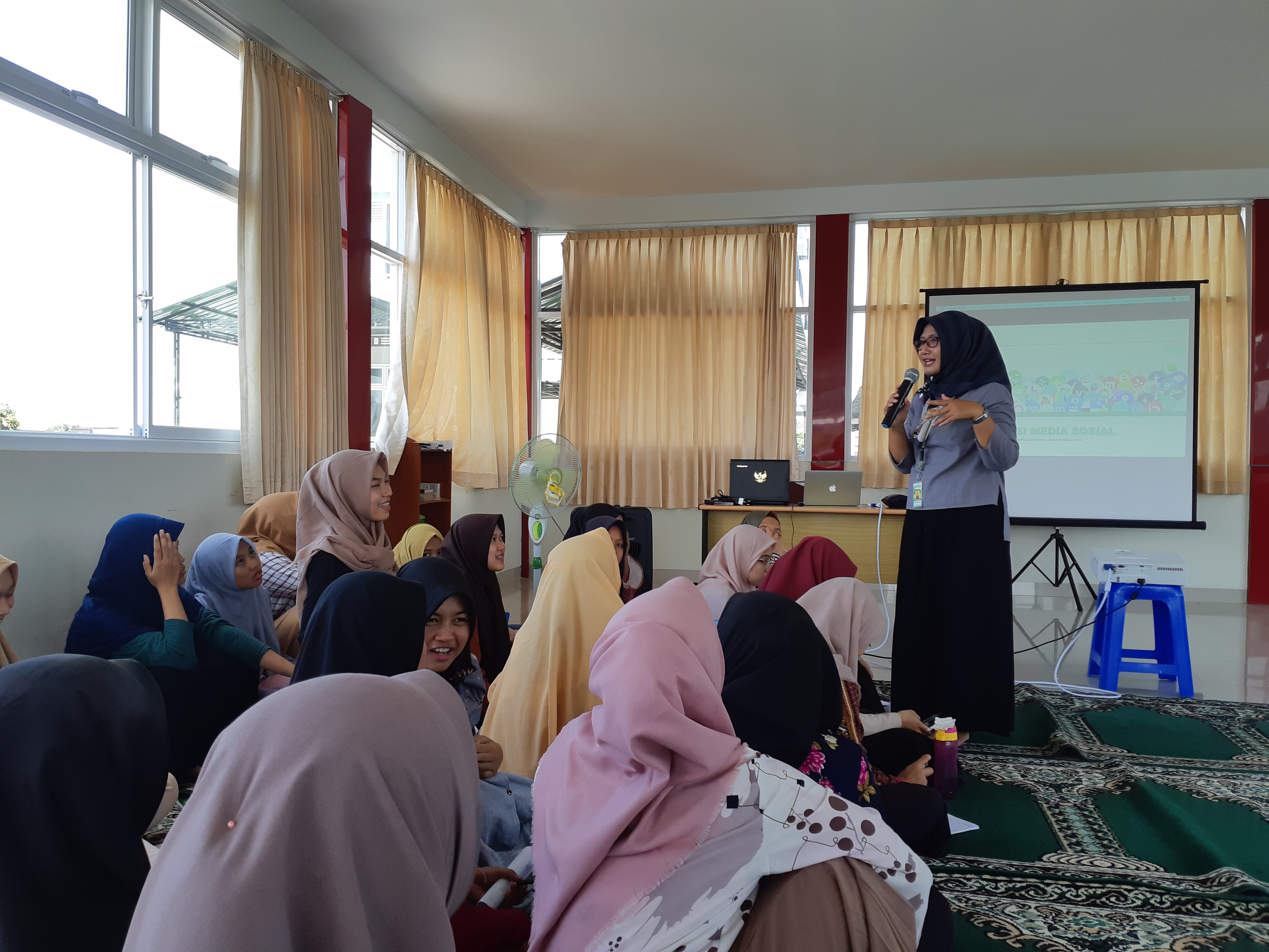 Literasi medsos di kajian tematik unisa yogya