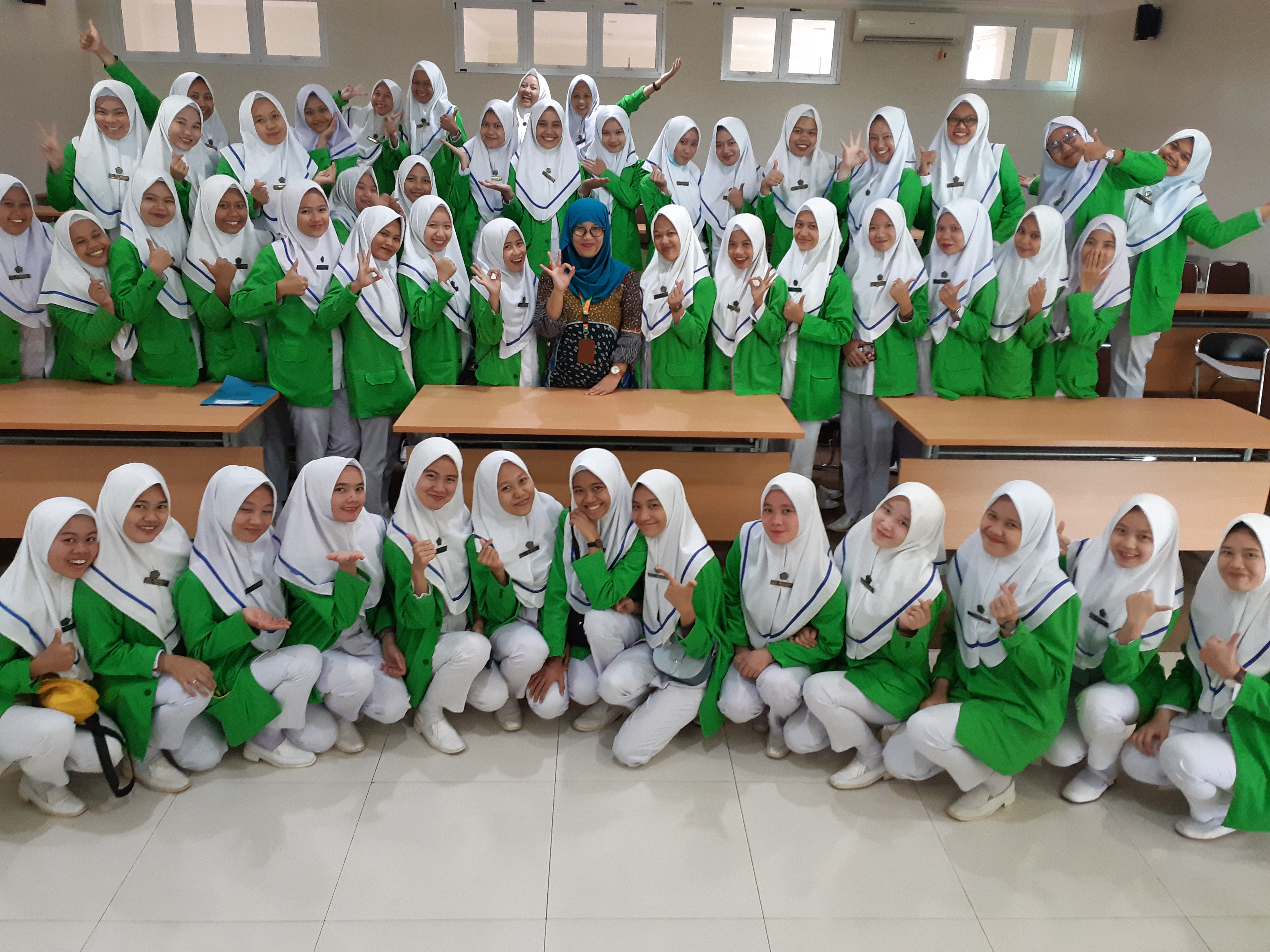 50 mahasiswi stikes abdurahman ke unisa yogya