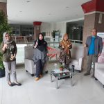 Diskusi kesehatan unisa : sosial distancing syarat mutlak pencegahan covid 19
