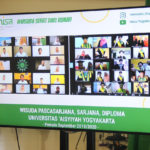 Wisuda sehat dari rumah universitas ‘aisyiyah yogyakarta
