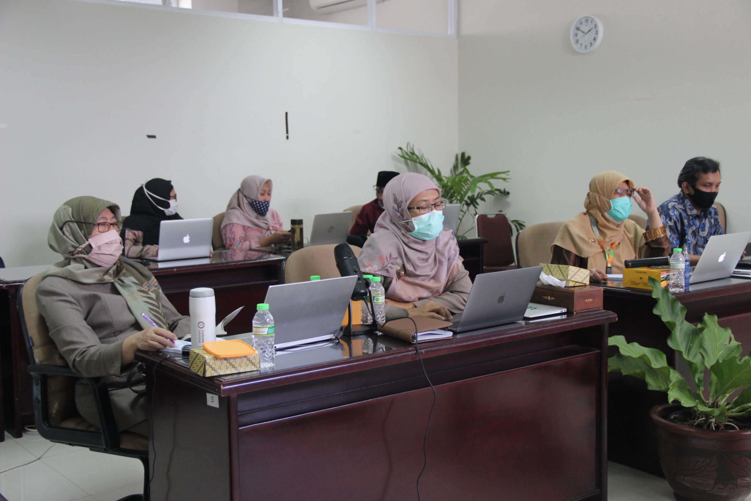 Rektor mengajak dosen dan karyawan unisa yogya silaturrahim virtual