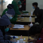 Universitas aisyiyah yogyakarta gelar vaksinasi untuk 6500 orang kerjasama dengan tni polri dan kemenkes ri