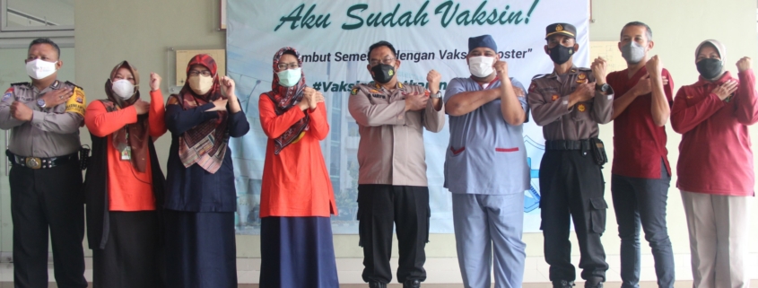 Unisa yogyakarta bagikan minyak goreng dalam kegiatan vaksin booster