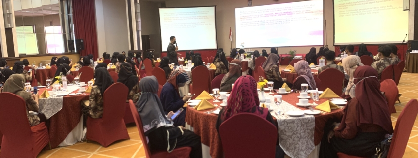 Mahasiswa prodi gizi unisa yogyakarta mengikuti kegiatan table manner