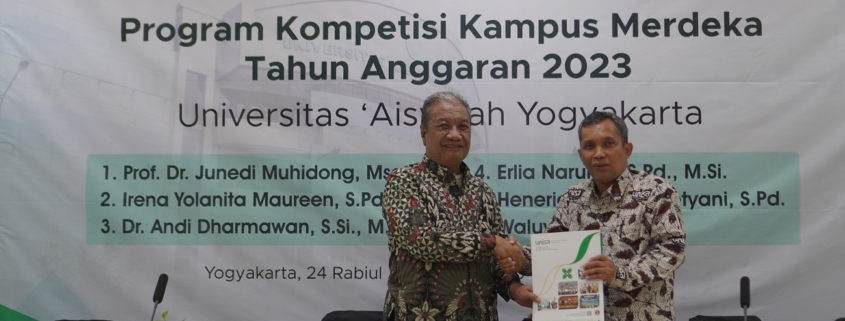 Menerima kunjungan monev 2
