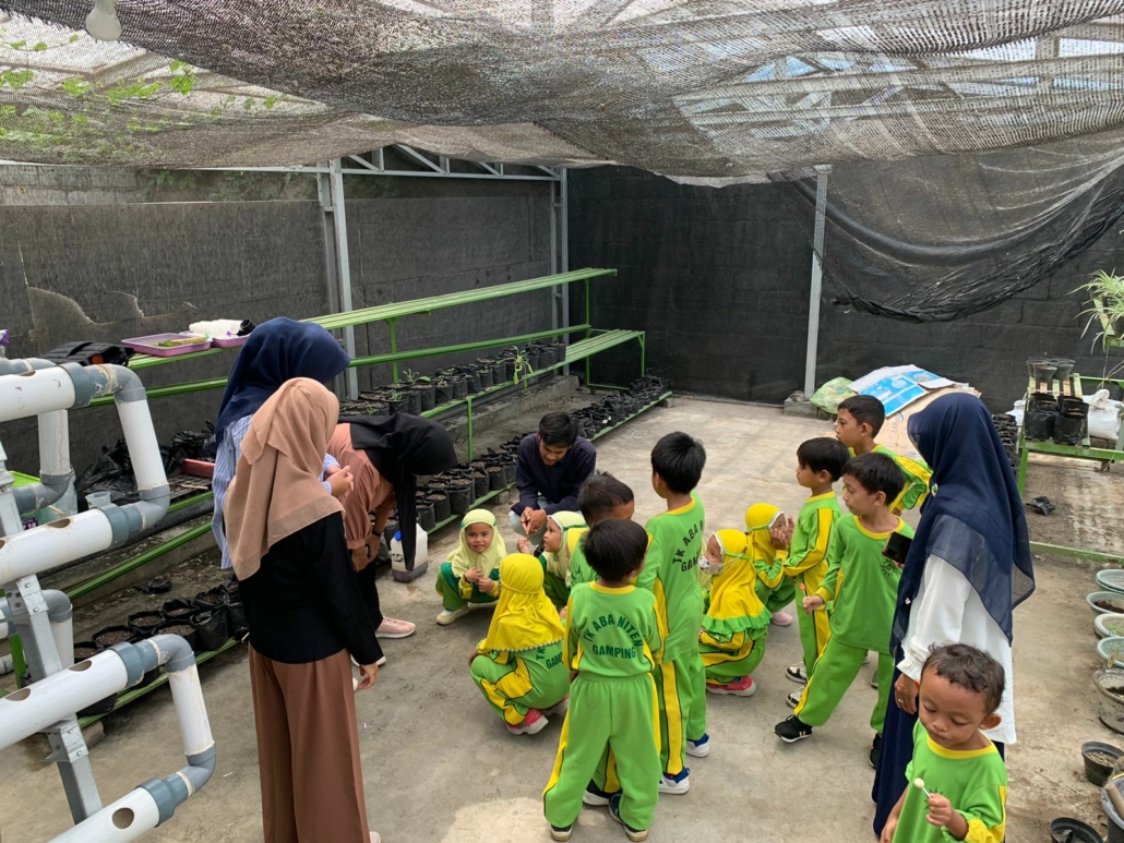 edukasi anak-anak TK ABA 