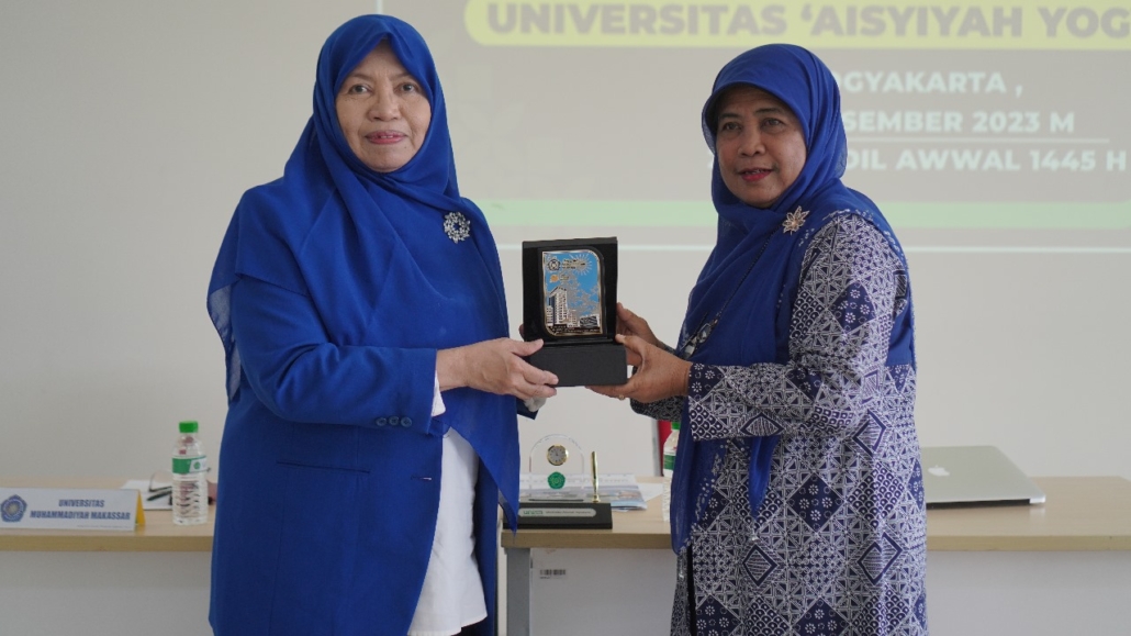 kunjungan studi banding UNISMUH 