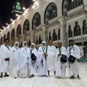 Empat Karyawan UNISA meraih Umroh