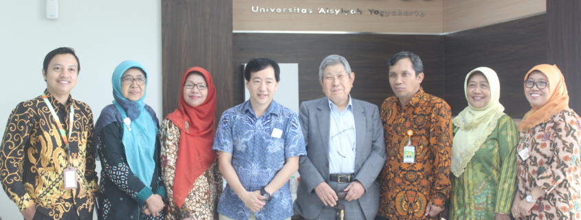 Kunjungan dua profesor jepang ke unisa yogya