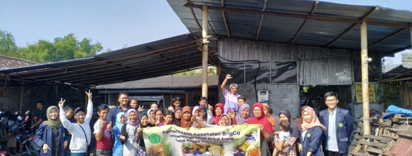 Pemeriksaan kesehatan karyawan briqco sebagai implementasi upgrading produk unggulan daerah