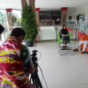 Diskusi kesehatan unisa : sosial distancing syarat mutlak pencegahan covid 19