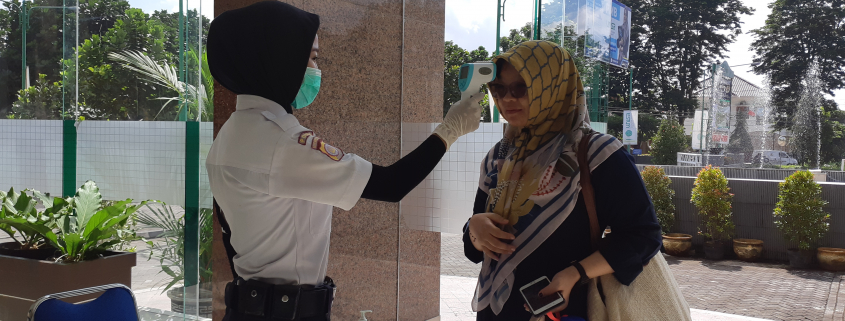 Kampus unisa yogyakarta lakukan single acces dan pembersihan untuk cegah covid 19