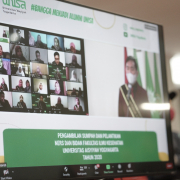 Fikes unisa menutup tahun 2020 dengan melaksanakan sumpah dan pelantikan