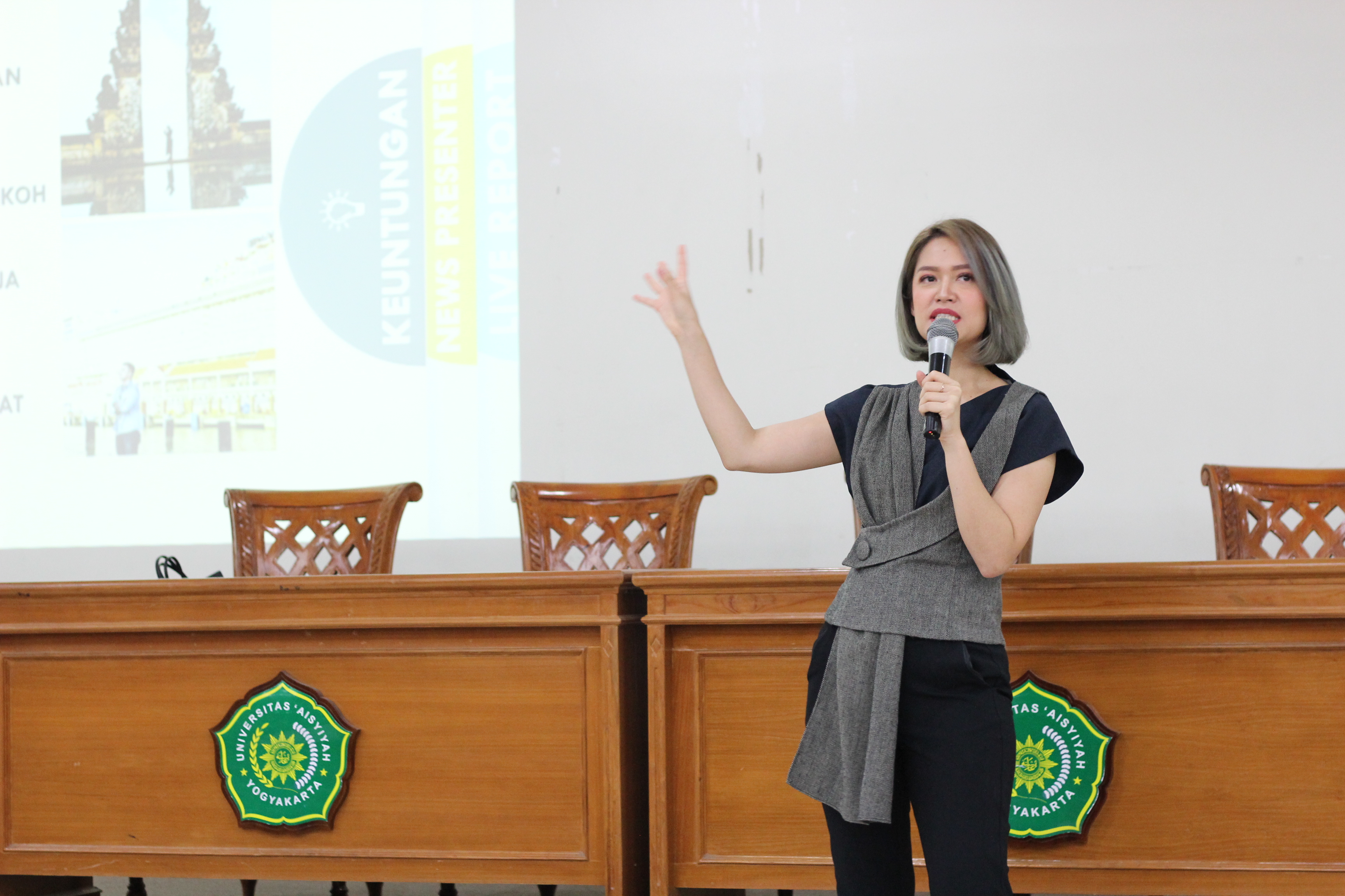 Sharing session presenter sctv indosiar di unisa yogyakarta