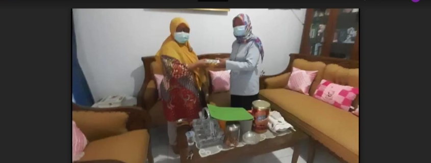 Tim pengabmas dosen unisa yogyakarta bantu memutus rantai penularan covid 19 melalui konsumsi rimpang