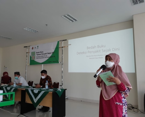 Bedah Buku Kesehatan di Kampus Berwawasan Kesehatan
