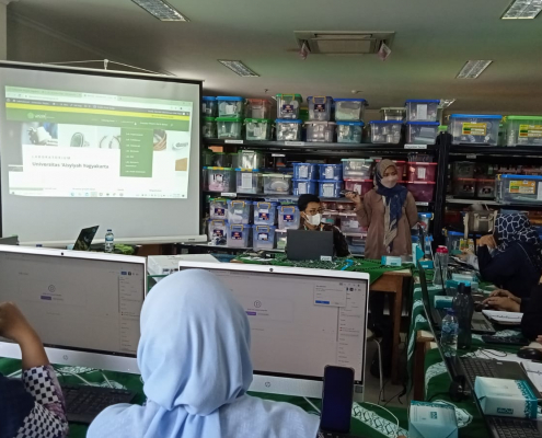 GELAR PELATIHAN, UNISA MENINKATKAN SKILL ADMIN DALAM MENGISI WEBSITE LABORATORIUM UNISA YOGYAKARTA