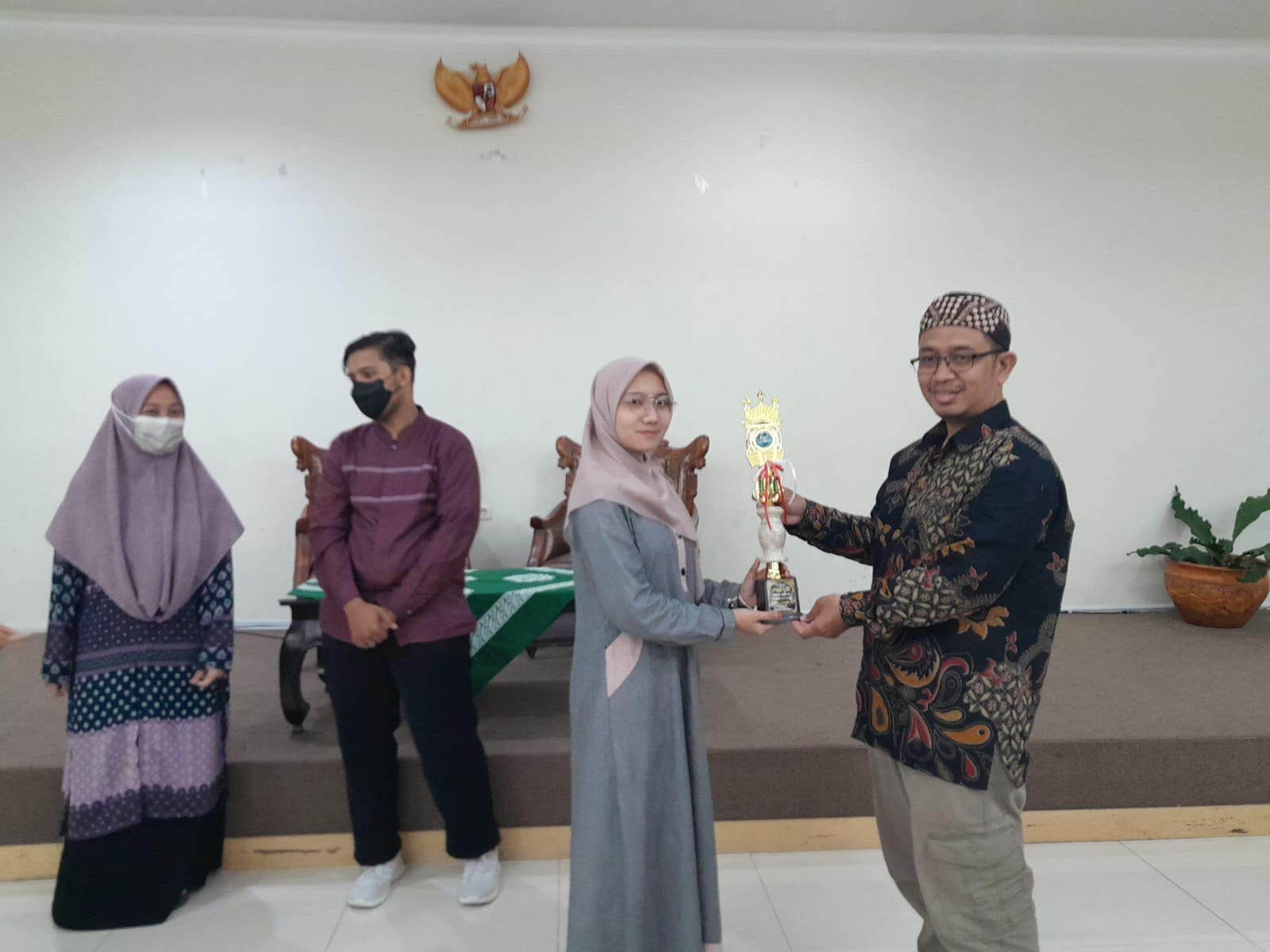 Umumkan Juara Qori, Iwan: Percaya Ada Banyak Qori-Qori Muda Unisa ...