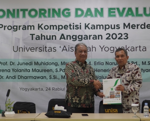 Menerima kunjungan monev