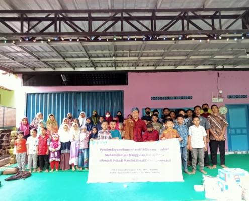 Pemberdayaan komunitas