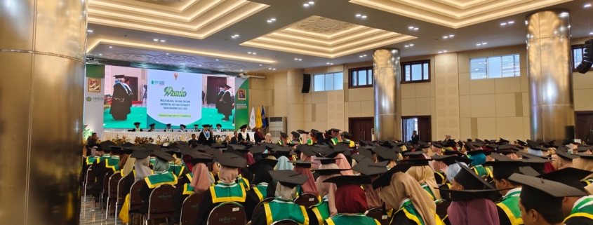 Wisuda 4