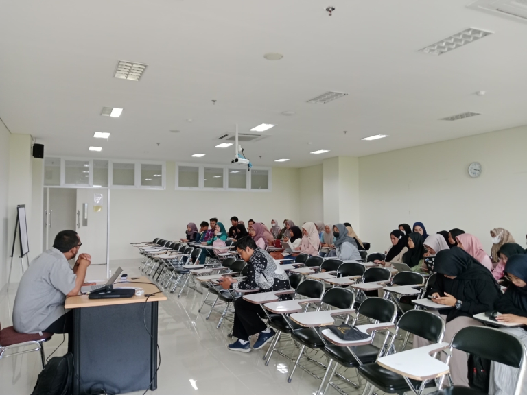 Dorong Mahasiswa Berkontribusi Dalam Kampus Merdeka, BKA UNISA Adakan Coaching Clinic