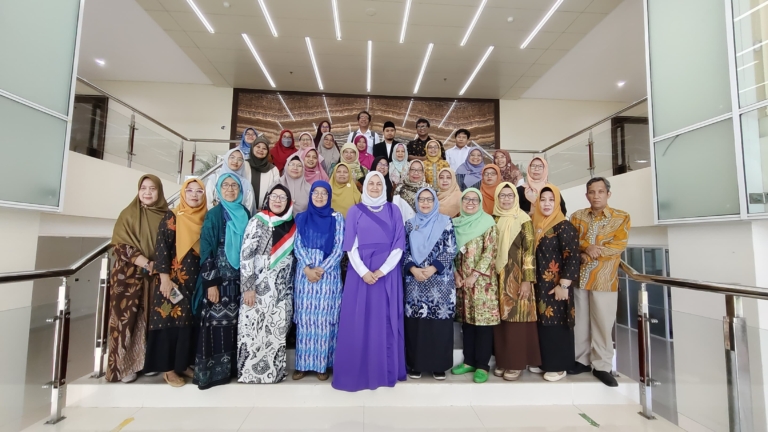 Kunjungan Prof. Nahla ke UNISA Yogyakarta dan PP Aisyiyah : Bahas Masa Depan Perempuan