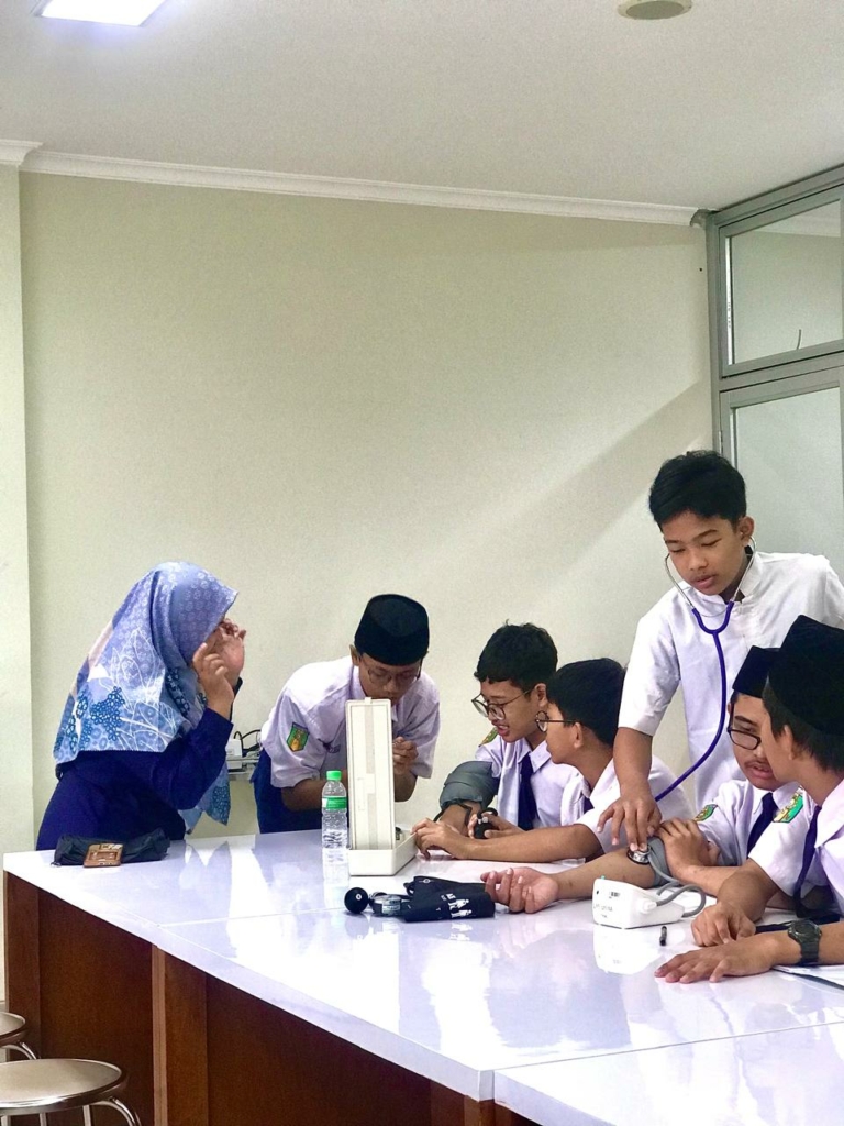 UNISA Yogyakarta Sambut Kunjungan Edukatif dari Madrasah Mu’allimin