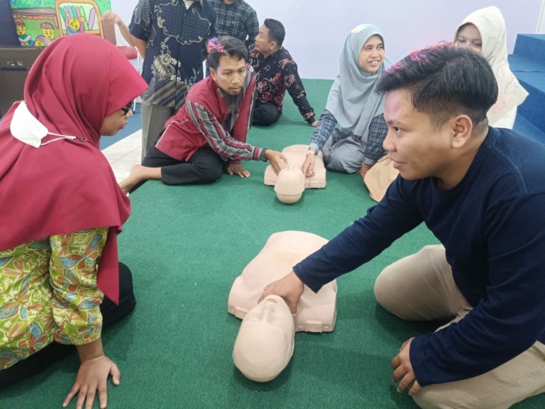 Pelatihan Bantuan Hidup Dasar, Sinergi Dosen UNISA Yogya dan MDMC