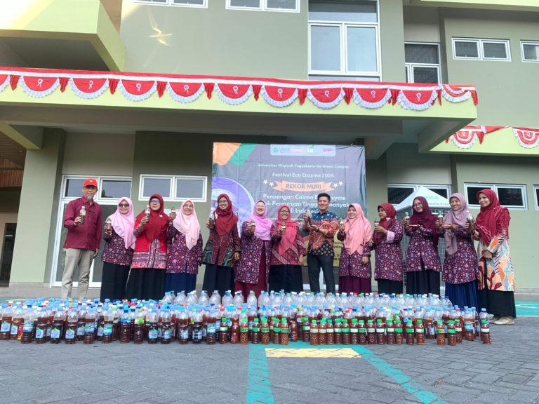UNISA Yogyakarta Wujudkan Kampus Hijau dengan Eco Enzyme