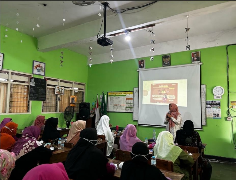 UNISA Yogyakarta Gandeng PCA Kraton Tingkatkan Kualitas Kader Kesehatan