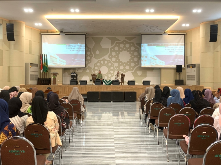 FIKes UNISA Gelar Studium Generale, Bekali Mahasiswa dengan Manajemen Layanan Prima