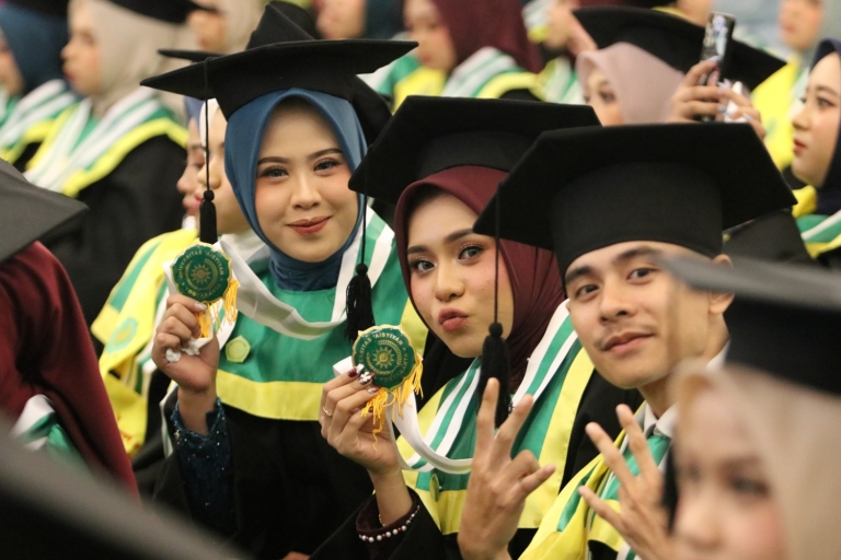 Momen Wisuda, Rektor Unisa Yogyakarta Ingatkan untuk Tidak Mengorbankan Integritas