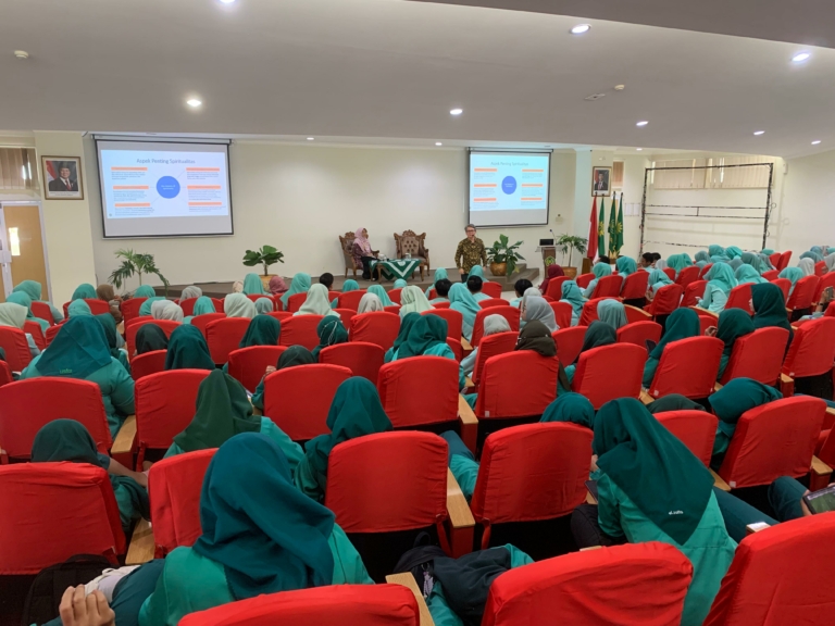 Kuliah Tamu Keperawatan, Soroti Pentingnya Aspek Spiritual Dalam Perawatan Paliatif