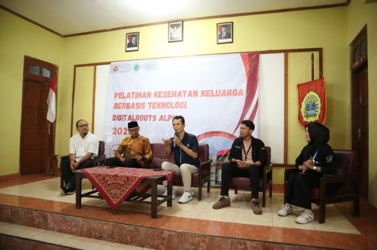 Unisa Yogyakarta Beri Pelatihan Kesehatan Keluarga Berbasis Teknologi