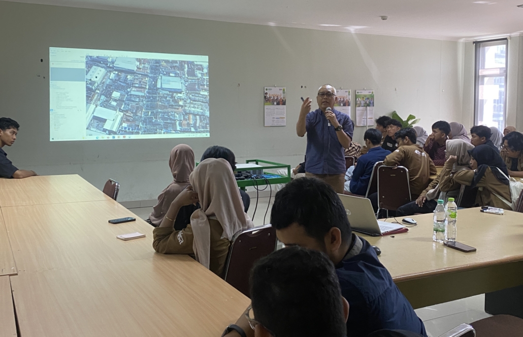 Visiting Lecturer 