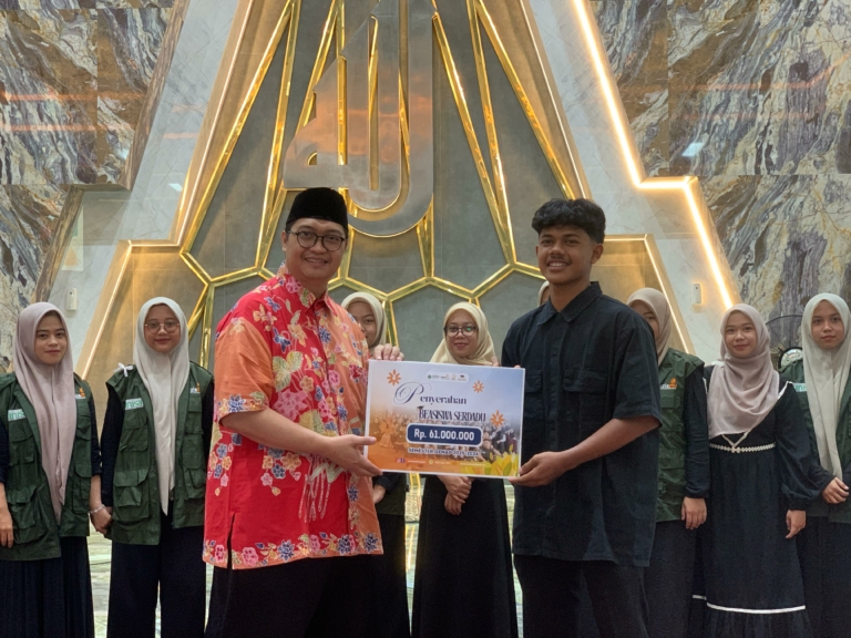 LazisMu UNISA Yogyakarta Salurkan Beasiswa Puluhan Juta Rupiah untuk 50 Mahasiswa
