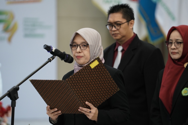 170 Lulusan Disumpah, FIKes UNISA Yogyakarta Kukuhkan Tenaga Kesehatan Profesional